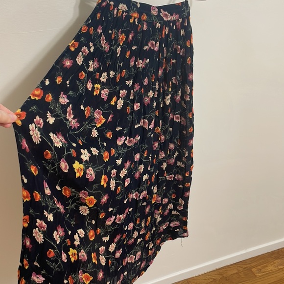 Floral long skirt - Picture 8 of 8